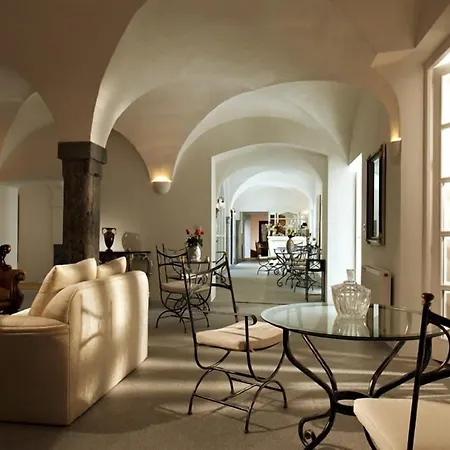Otel Antiq Palace - Historic Of Europe