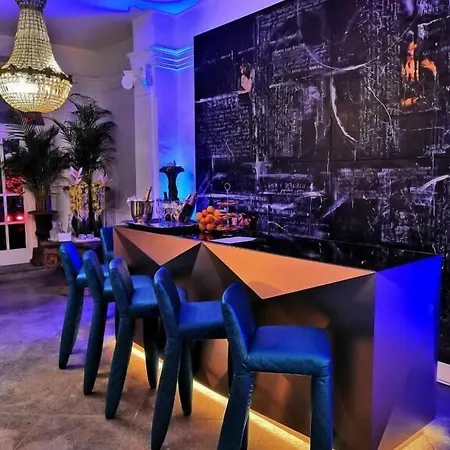 Antiq Palace - Historic Of Europe Hotel 3*