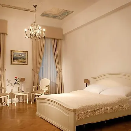 Antiq Palace - Historic Of Europe 3*