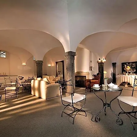 Antiq Palace - Historic Of Europe 3*