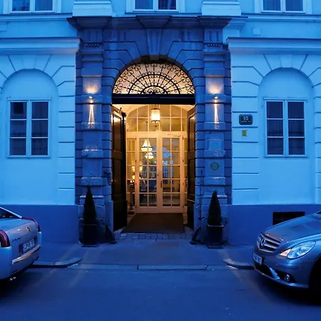 Antiq Palace - Historic Of Europe 3* Ljubljana