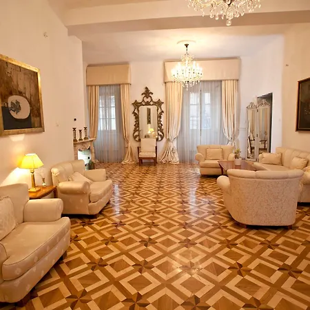 Antiq Palace - Historic Of Europe Λιουμπλιάνα