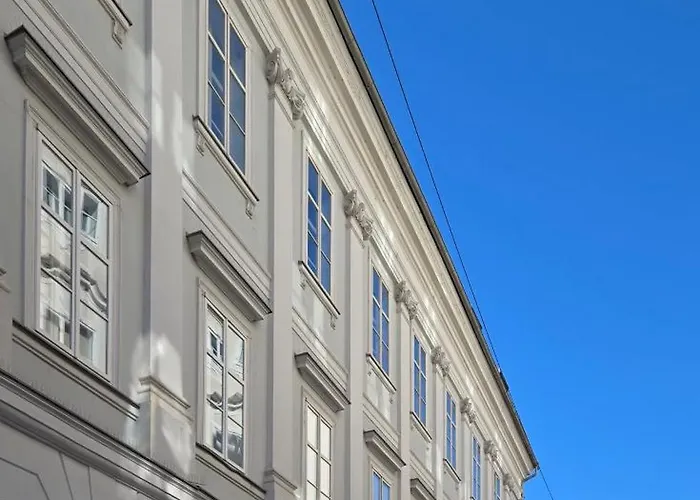 Antiq Palace - Historic Of Europe 3*