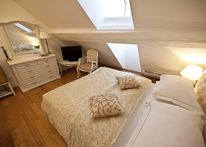 Antiq Palace - Historic Of Europe 3* 卢布尔雅那