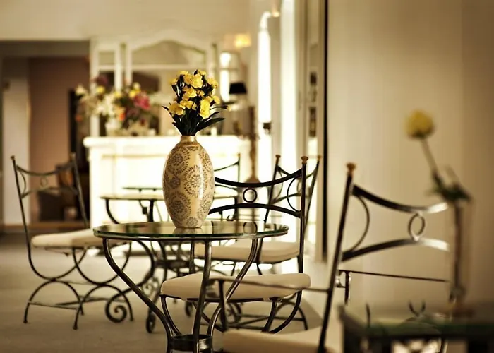 Antiq Palace - Historic Of Europe 酒店