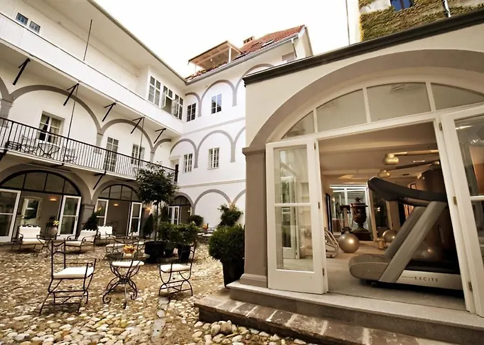 Antiq Palace - Historic Of Europe 卢布尔雅那