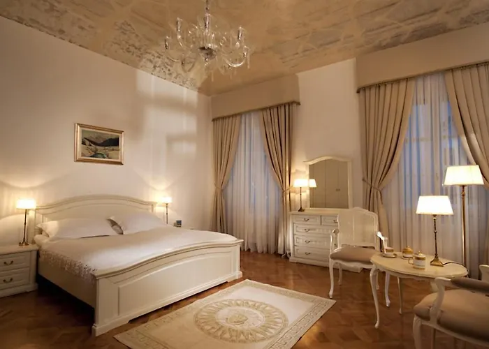 Antiq Palace - Historic Of Europe 卢布尔雅那