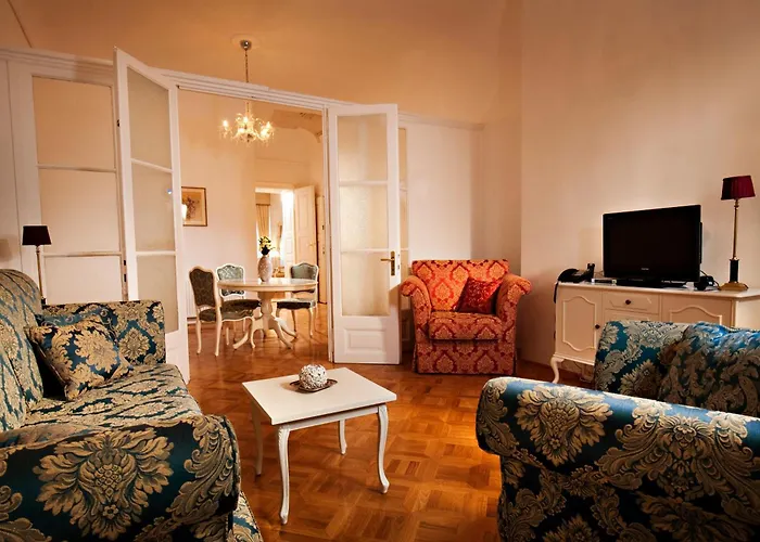 Antiq Palace - Historic Of Europe 卢布尔雅那