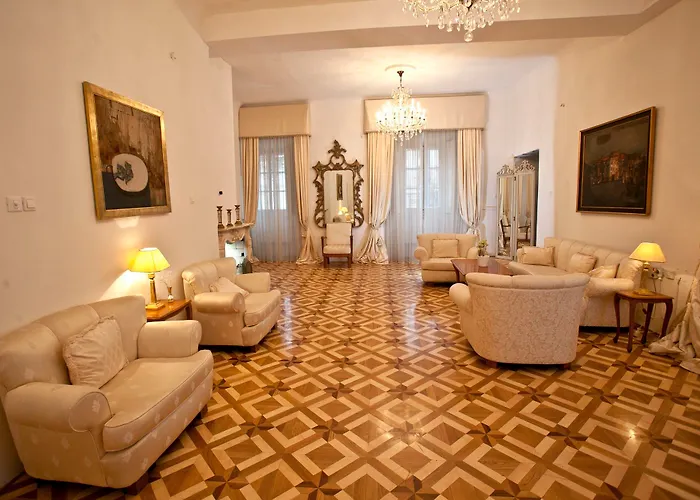 Antiq Palace - Historic Of Europe Liubliana