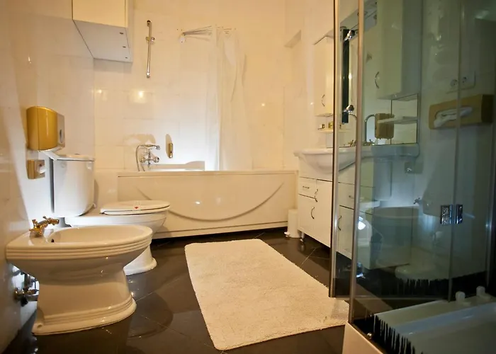 Antiq Palace - Historic Of Europe Hotell