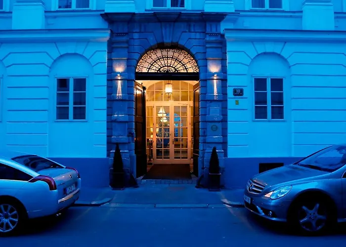 Antiq Palace - Historic Of Europe 酒店 3*